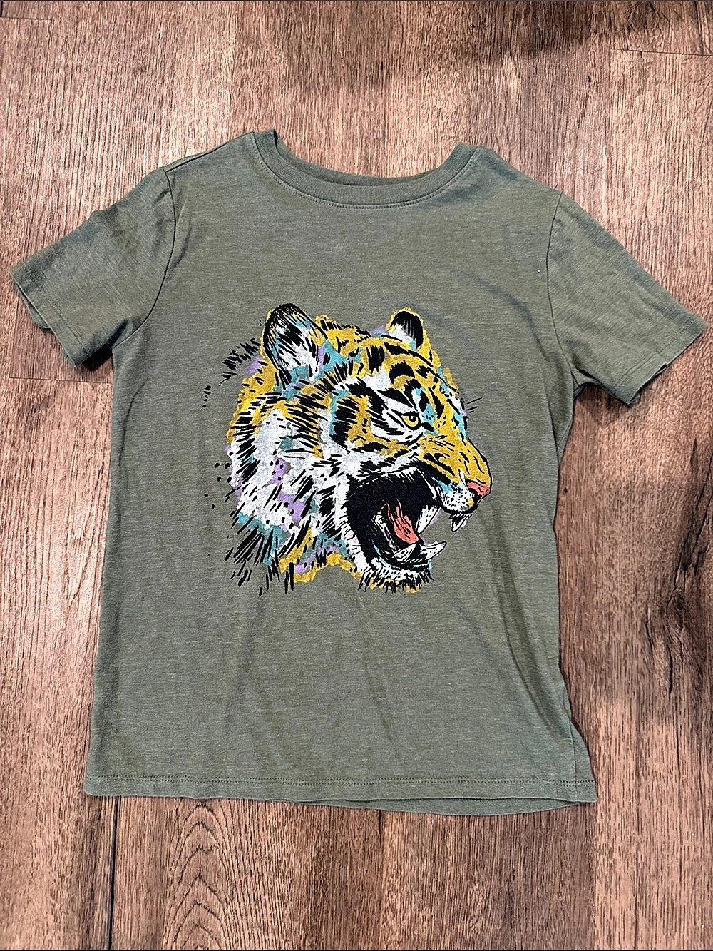 Cat & Jack Boys Tiger Graphic Tee in Green